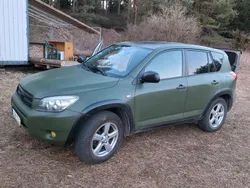 Grün Gebraucht 2007 Toyota RAV4 SUV | 3.850 € (Fairer Preis)