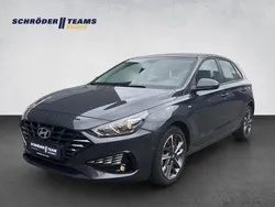 Dark knight Gebraucht 2024 Hyundai i30 Trend Limousine | 18.390 € (Fairer Preis)