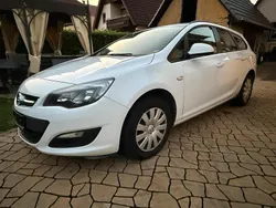 Weiß Gebraucht 2015 Opel Astra Sport Kombi | 3.500 € (Guter Preis)