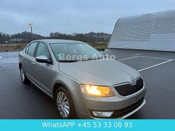 Beige Gebraucht 2013 Skoda Octavia Ambition Limousine | 5.400 € (Etwas zu teuer)