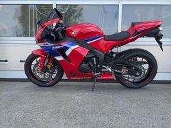 Rot Gebraucht 2024 Honda e Kleinwagen | 11.650 €