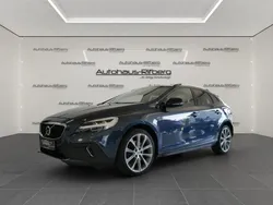 Blau Gebraucht 2017 Volvo V40 CC Summum Kombi | 16.890 € (Fairer Preis)