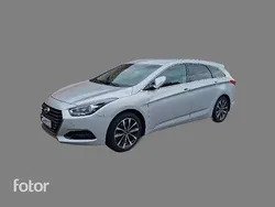Silber Gebraucht 2016 Hyundai i40 Style Kombi | 14.900 €