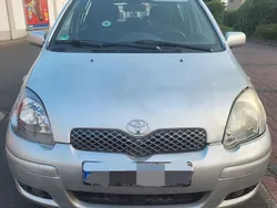 Schwarz Gebraucht 2005 Toyota Yaris Limousine | 1.599 € (Etwas zu teuer)