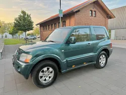 Grün Gebraucht 2003 Mitsubishi Pajero SUV | 2.990 € (Guter Preis)