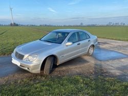 Silber Gebraucht 2003 Mercedes C200 Limousine | 4.700 € (Fairer Preis)