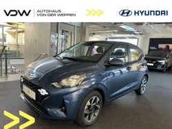Vibrant blue (blau) Neu 2024 Hyundai i10 Trend Kleinwagen | 16.990 € (Fairer Preis)