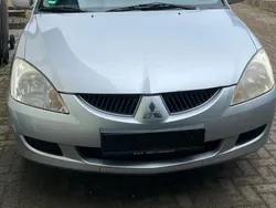 Silber Gebraucht 2004 Mitsubishi Lancer Kombi | 500 €