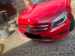 Rot Gebraucht 2013 Mercedes A180 Kleinwagen | 14.500 € (Fairer Preis)