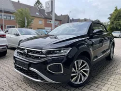 Schwarz Gebraucht 2024 VW T-Roc Cabriolet Move Cabrio | 35.890 € (Fairer Preis)