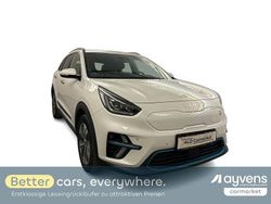 Weiß Gebraucht 2021 Kia e-Niro Spirit SUV | 23.480 € (Fairer Preis)