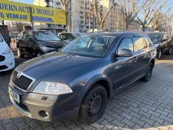 Grau Gebraucht 2009 Skoda Octavia Scout 4x4 Kombi | 2.650 € (Guter Preis)