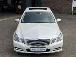 Weiß Gebraucht 2012 Mercedes E200 Limousine | 9.999 € (Fairer Preis)