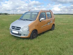 Gelb Gebraucht 2002 Opel Agila Kleinwagen | 1.500 € (Fairer Preis)
