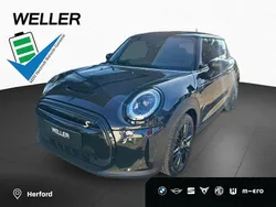 Enigmatic black (schwarz) Gebraucht 2022 Mini Cooper SE Classic Kleinwagen | 18.990 € (Fairer Preis)
