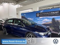 Blau Gebraucht 2022 VW Golf VIII Style Limousine | 27.450 € (Guter Preis)