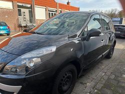 Schwarz Gebraucht 2009 Renault Scénic Van / Kleinbus | 2.700 € (Fairer Preis)