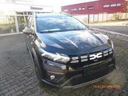 Schwarz Neu 2024 Dacia Jogger Extreme Limousine | 21.900 € (Fairer Preis)