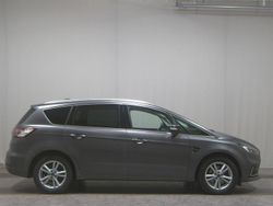 Grau Gebraucht 2022 Ford S-MAX Titanium Van / Kleinbus | 12.980 € (Guter Preis)