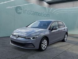 Grau Gebraucht 2024 VW Golf VIII Kleinwagen | 26.749 € (Guter Preis)