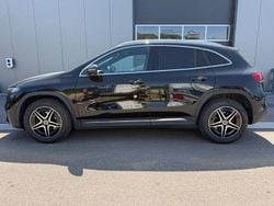 Schwarz Gebraucht 2022 Mercedes EQA350 AMG line SUV | 26.950 €