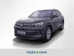 Delfingrau metallic Neu 2026 VW Tiguan SUV | 58.635 €