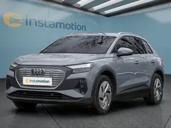 Grau Gebraucht 2022 Audi Q4 e-tron SUV | 28.649 € (Guter Preis)