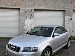 Grau Gebraucht 2003 Audi A3 Kleinwagen | 1.350 € (Fairer Preis)