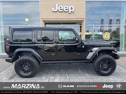 Schwarz Neu 2025 Jeep Wrangler Sahara SUV | 74.890 €