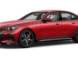 Rot Neu 2025 BMW 520 Shadowline Limousine | 70.135 € (Teuer)