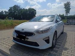 Weiß Gebraucht 2020 Kia Ceed Sportswagon Exclusive Kombi | 12.100 € (Guter Preis)
