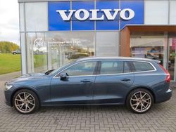 Blau Gebraucht 2021 Volvo V60 Momentum Kombi | 20.820 € (Superpreis)