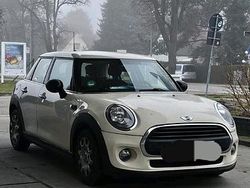 Weiß Gebraucht 2017 Mini ONE Pepper Kleinwagen | 11.500 €