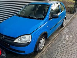 Blau Gebraucht 2001 Opel Corsa Kleinwagen | 300 €