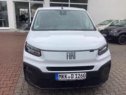 Andere Gebraucht 2024 Fiat Doblò Van / Kleinbus | 25.800 € (Etwas zu teuer)