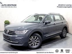 Grau Gebraucht 2022 VW Tiguan Life SUV | 21.790 € (Fairer Preis)