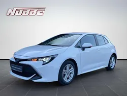 Weiß Gebraucht 2022 Toyota Corolla Comfort Limousine | 21.900 € (Guter Preis)