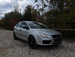 Silber Gebraucht 2005 Ford Focus Kleinwagen | 1.999 € (Fairer Preis)