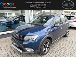 Blau Gebraucht 2018 Dacia Sandero Celebration SUV | 9.990 €