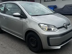 Grau Gebraucht 2018 VW up! move up! Kleinwagen | 3.999 €