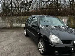 Gebraucht 2004 Renault Clio II Kleinwagen | 750 €