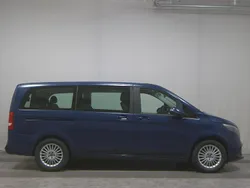 Blau Gebraucht 2019 Mercedes V250 Van / Kleinbus | 26.990 € (Fairer Preis)