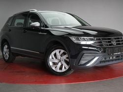 Deep black pearlescent Gebraucht 2022 VW Tiguan Allspace Life SUV | 25.490 € (Guter Preis)