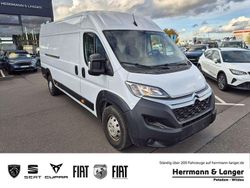 Weiss / eis weiß Gebraucht 2024 Citroën Jumper Comfort Van / Kleinbus | 27.999 € (Teuer)