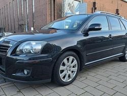 Black mica / ink (metallic) Gebraucht 2008 Toyota Avensis Kombi | 3.691 € (Fairer Preis)