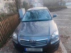 Grau Gebraucht 2009 Toyota Avensis T2 Limousine | 3.999 € (Guter Preis)