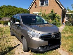 Braun Gebraucht 2015 Dacia Lodgy Van / Kleinbus | 3.450 € (Teuer)