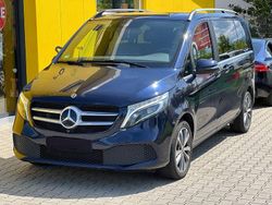 Blau Gebraucht 2020 Mercedes V300 Avantgarde Van / Kleinbus | 41.400 € (Etwas zu teuer)