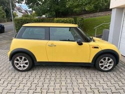 Gelb Gebraucht 2002 Mini ONE Kleinwagen | 900 € (Guter Preis)