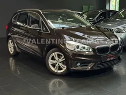 Braun Gebraucht 2015 BMW 218 Active Tourer Basis Van / Kleinbus | 15.999 € (Fairer Preis)